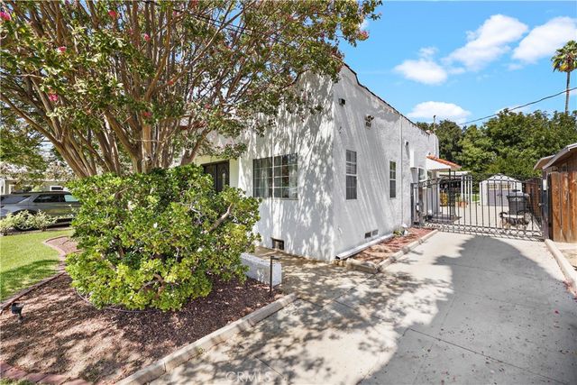 813 Mountain View, Altadena, CA 91001