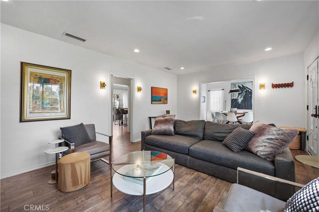 813 Mountain View, Altadena, CA 91001
