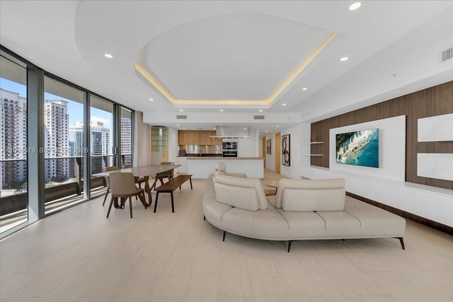 1000 Brickell Plz 2202, Miami, FL 33131