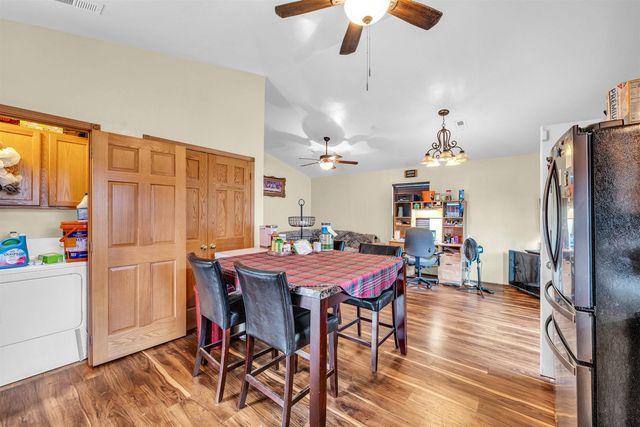 3322 N Jackson Ct, Wichita, KS 67204