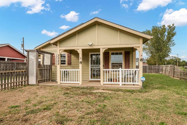 3322 N Jackson Ct, Wichita, KS 67204