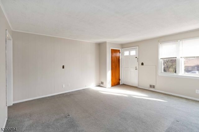 5 Jefferson Ave, Parsippany-troy Hills Twp., NJ 07034