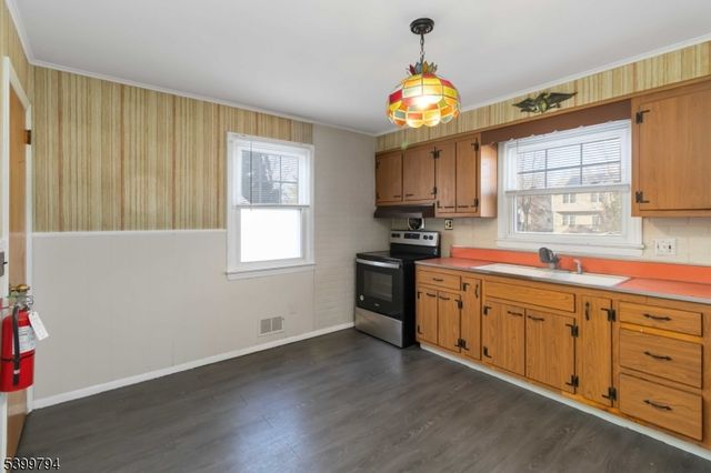 5 Jefferson Ave, Parsippany-troy Hills Twp., NJ 07034