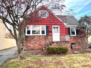 5 Jefferson Ave, Parsippany-troy Hills Twp., NJ 07034
