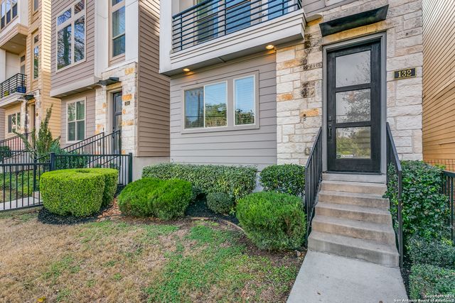 132 Humphrey, San Antonio, TX 78209