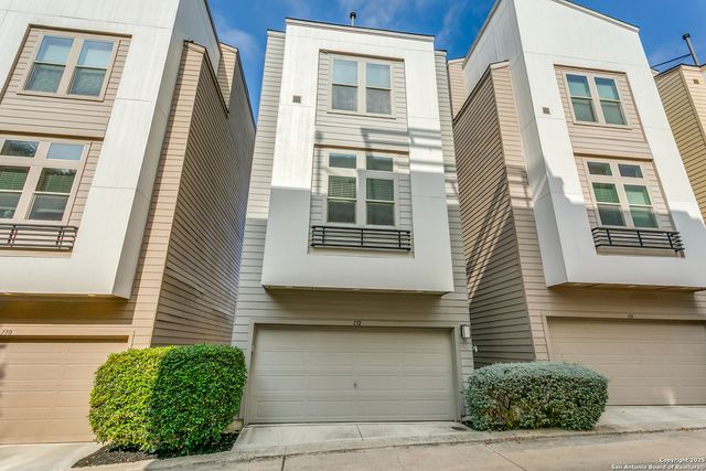 132 Humphrey, San Antonio, TX 78209