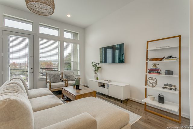 132 Humphrey, San Antonio, TX 78209