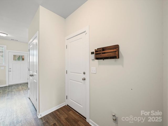 243 Skyland Avenue, Charlotte, NC 28205