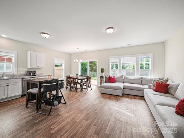 243 Skyland Avenue, Charlotte, NC 28205