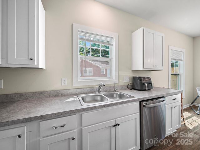 243 Skyland Avenue, Charlotte, NC 28205