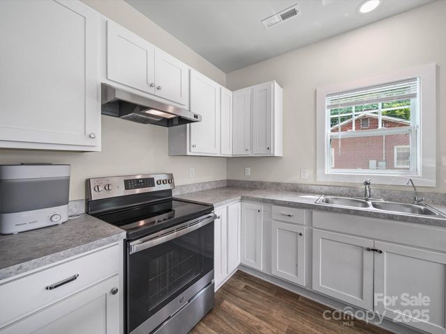 243 Skyland Avenue, Charlotte, NC 28205
