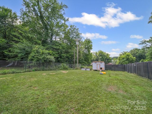 243 Skyland Avenue, Charlotte, NC 28205
