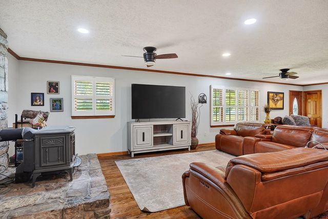 1816 Windle Community Rd, Cookeville, TN 38506
