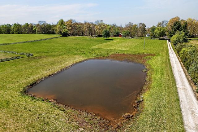 1816 Windle Community Rd, Cookeville, TN 38506