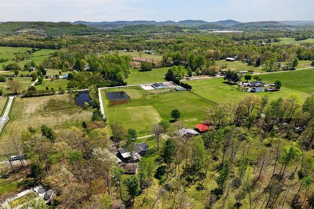 1816 Windle Community Rd, Cookeville, TN 38506
