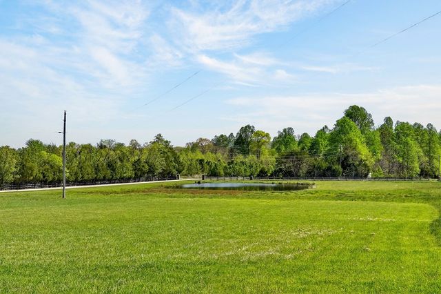1816 Windle Community Rd, Cookeville, TN 38506