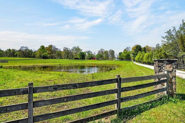 1816 Windle Community Rd, Cookeville, TN 38506