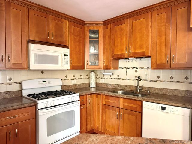 15 Abington Avenue, Ardsley, NY 10502