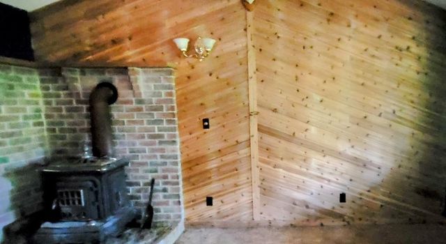 329 Hilltop Ln, Gainesboro, TN 38562