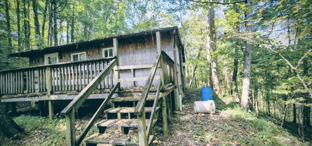 329 Hilltop Ln, Gainesboro, TN 38562