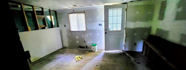 329 Hilltop Ln, Gainesboro, TN 38562