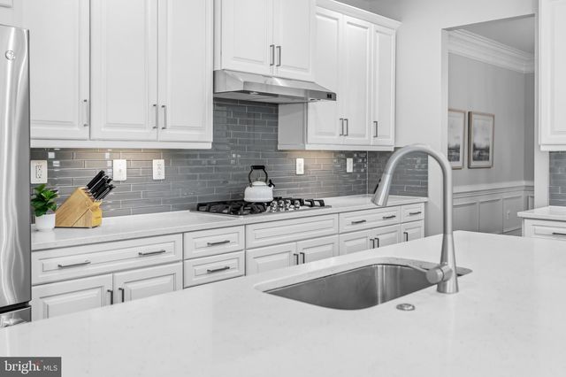 43233 HATTONTOWN WOODS TER, Ashburn, VA 20148