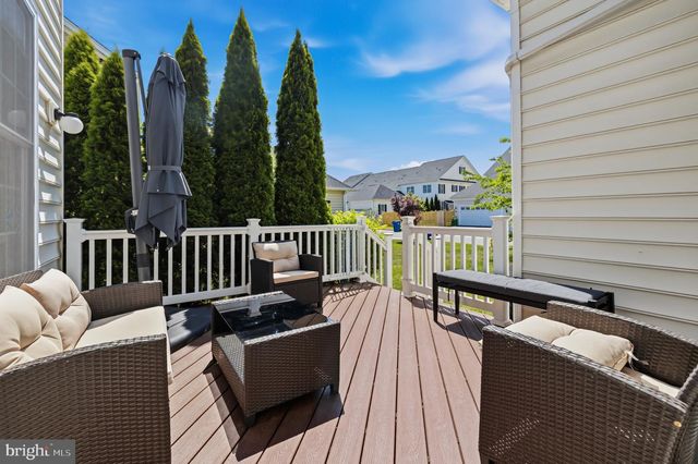 43233 HATTONTOWN WOODS TER, Ashburn, VA 20148