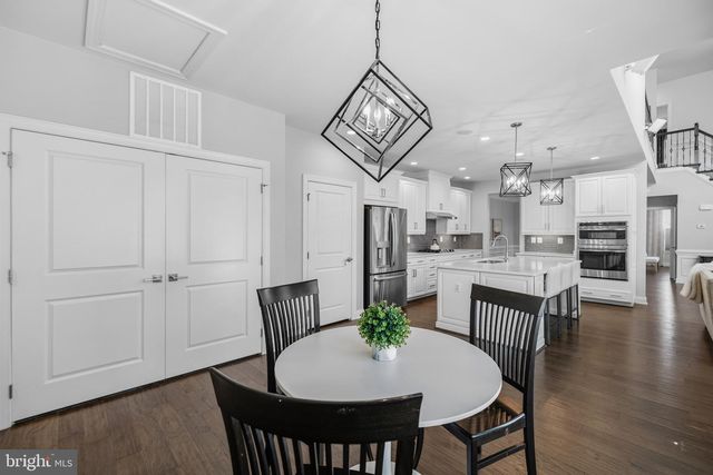 43233 HATTONTOWN WOODS TER, Ashburn, VA 20148