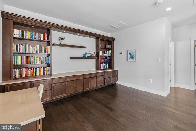 43233 HATTONTOWN WOODS TER, Ashburn, VA 20148