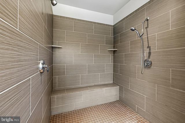 43233 HATTONTOWN WOODS TER, Ashburn, VA 20148