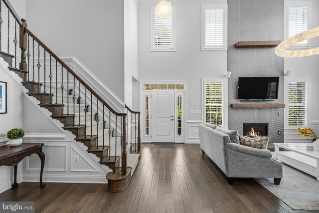 43233 HATTONTOWN WOODS TER, Ashburn, VA 20148