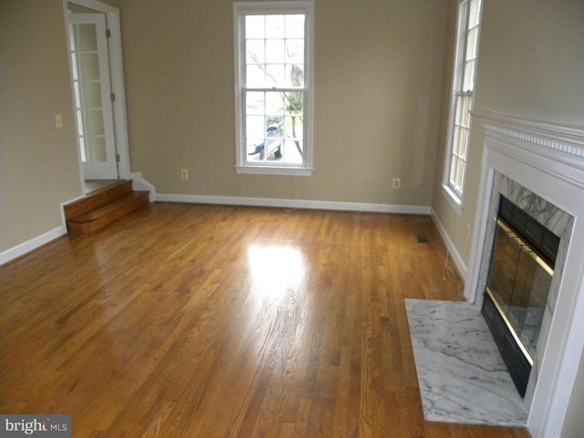 1 LINDEN HILL WAY SW, Leesburg, VA 20175