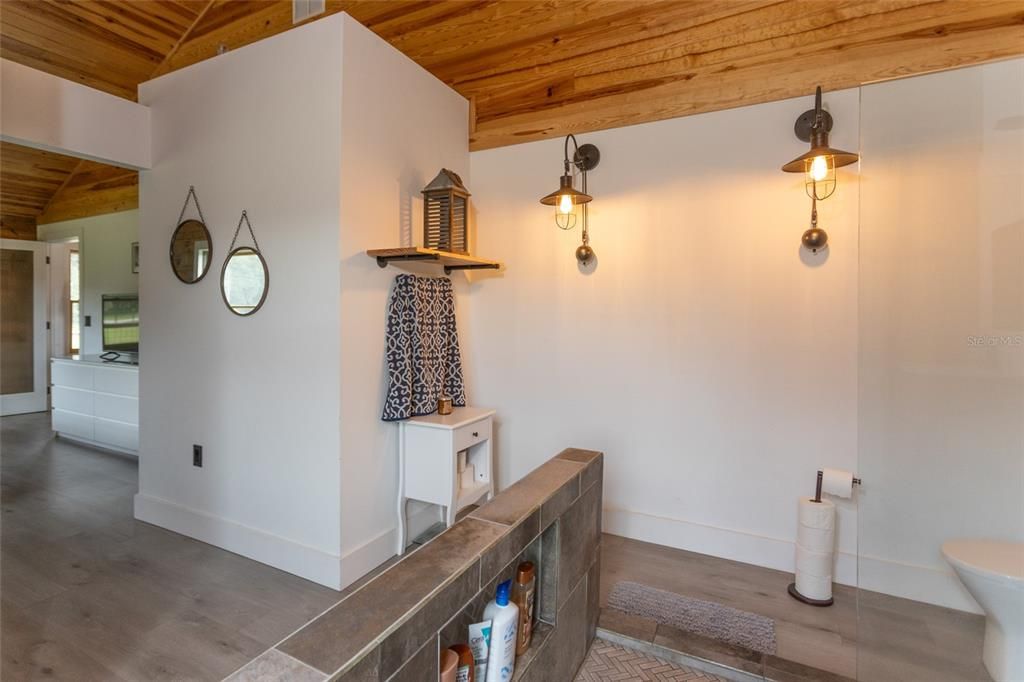 Image 21 of property listing at 2309 MCBRIDE ROAD, Seville, FL 32190