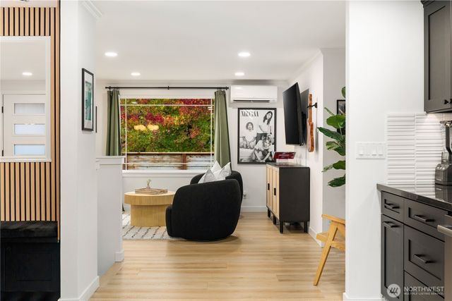 3419 48th Avenue SW, Seattle, WA 98116