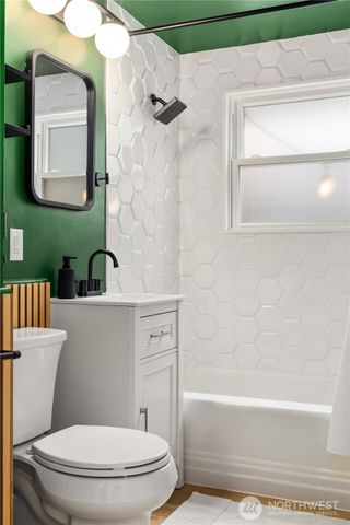 3419 48th Avenue SW, Seattle, WA 98116