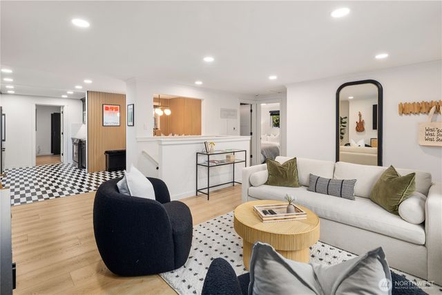 3419 48th Avenue SW, Seattle, WA 98116