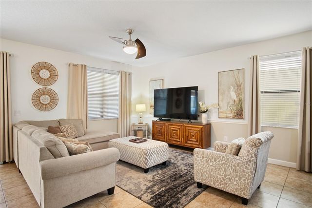 1464 MOON VALLEY DRIVE, Davenport, FL 33896