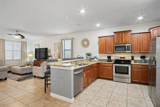 1464 MOON VALLEY DRIVE, Davenport, FL 33896
