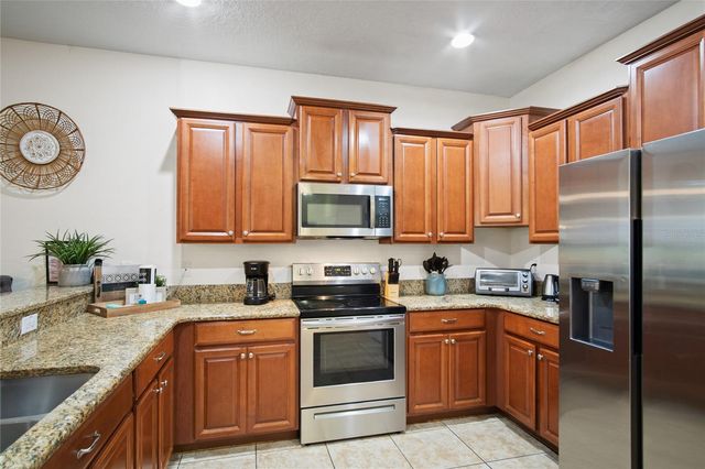 1464 MOON VALLEY DRIVE, Davenport, FL 33896