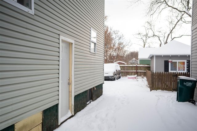 534 Isbell Street, Lansing, MI 48910