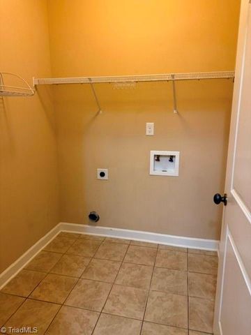 6168 Sunny Brook Drive, Clemmons, NC 27012