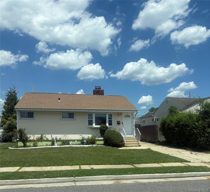 64 Hubbard Avenue, Freeport, NY 11520