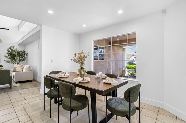 5882 W Fallon Avenue, Fresno, CA 93722