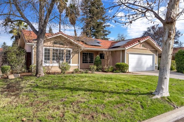 5882 W Fallon Avenue, Fresno, CA 93722