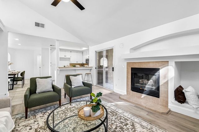 5882 W Fallon Avenue, Fresno, CA 93722