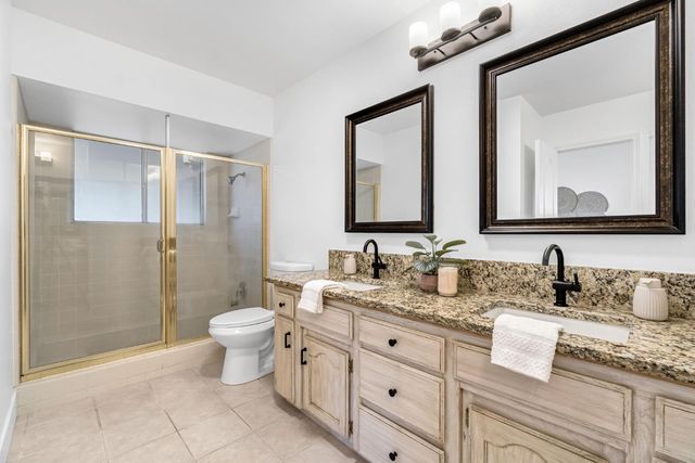 5882 W Fallon Avenue, Fresno, CA 93722