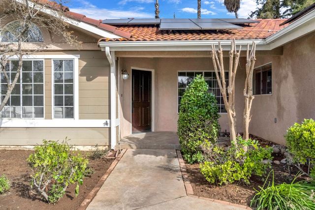 5882 W Fallon Avenue, Fresno, CA 93722