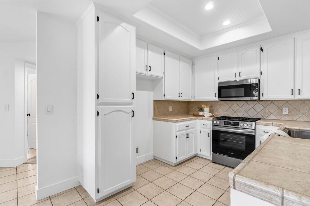 Image 14 of property listing at 5882 W Fallon Avenue, Fresno, CA 93722