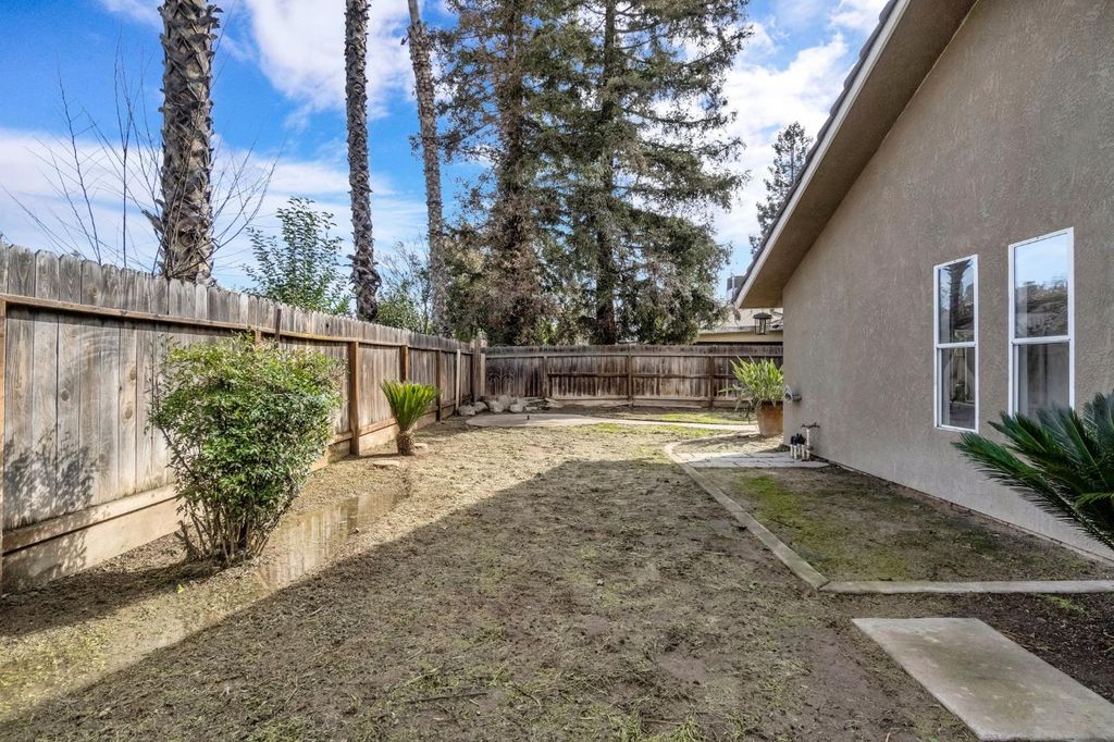 Image 36 of property listing at 5882 W Fallon Avenue, Fresno, CA 93722