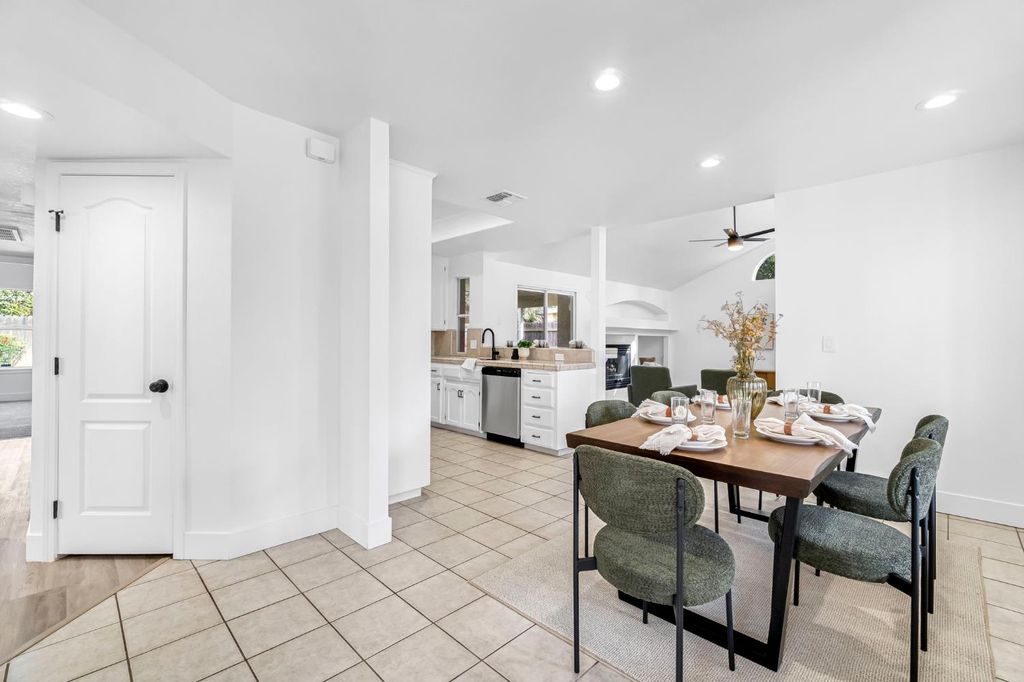 Image 9 of property listing at 5882 W Fallon Avenue, Fresno, CA 93722